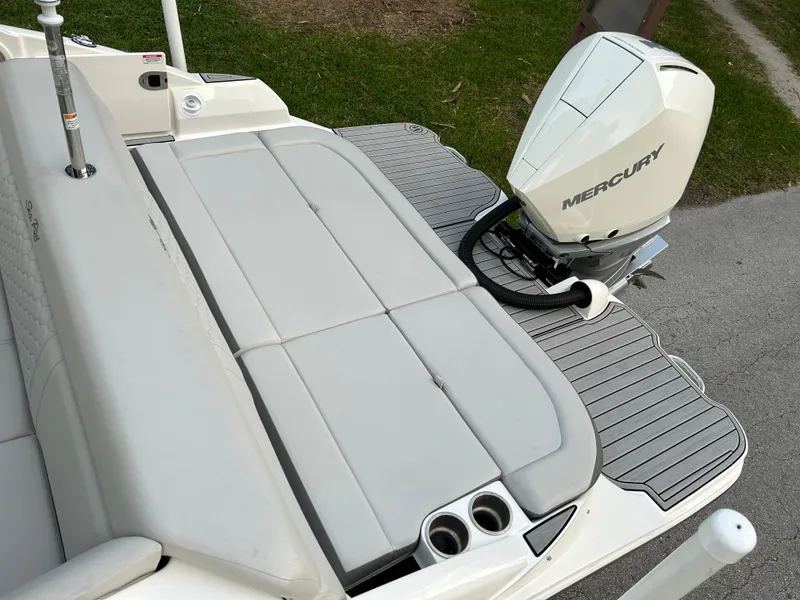 Slide: The Image of 2022 Sea Ray SDX 270 Outboard with Mercury engine and spacious seating. - 39
