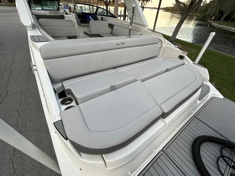 Slide: The Image of 2022 Sea Ray SDX 270 Outboard boat with spacious seating and modern design. - 41