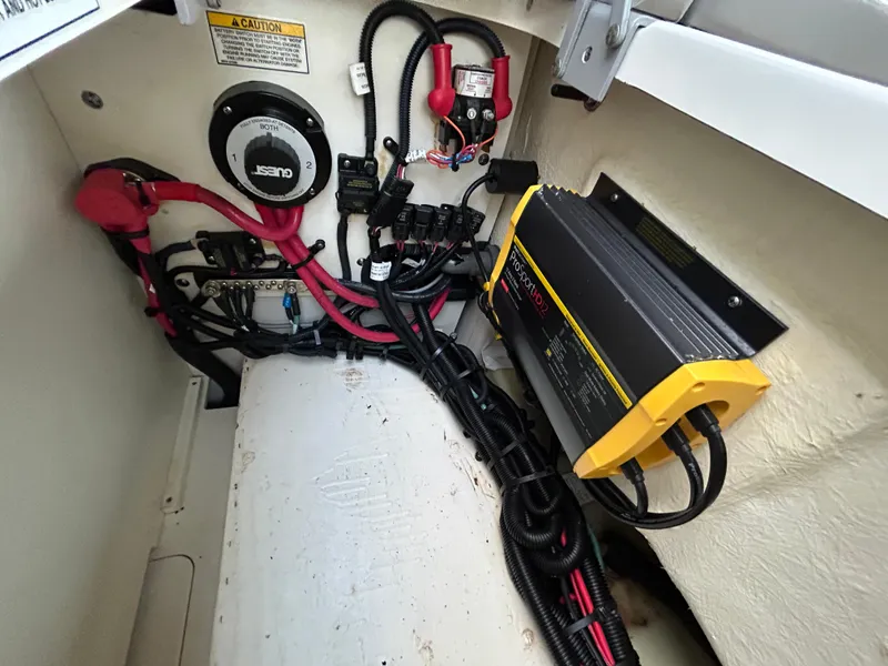 Slide: The Image of Sea Ray SDX 270 Outboard 2022 - 54