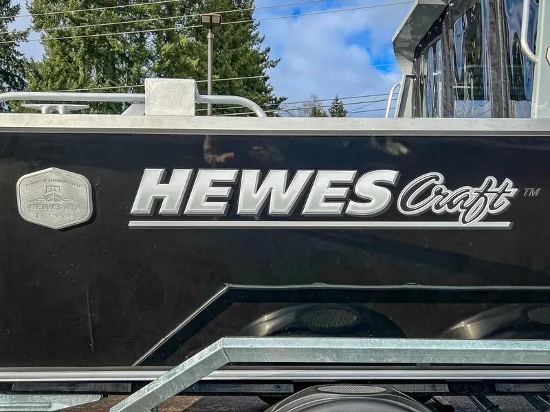 Slide: The Image of Hewescraft 210 Sea Runner HT 2024 - 25