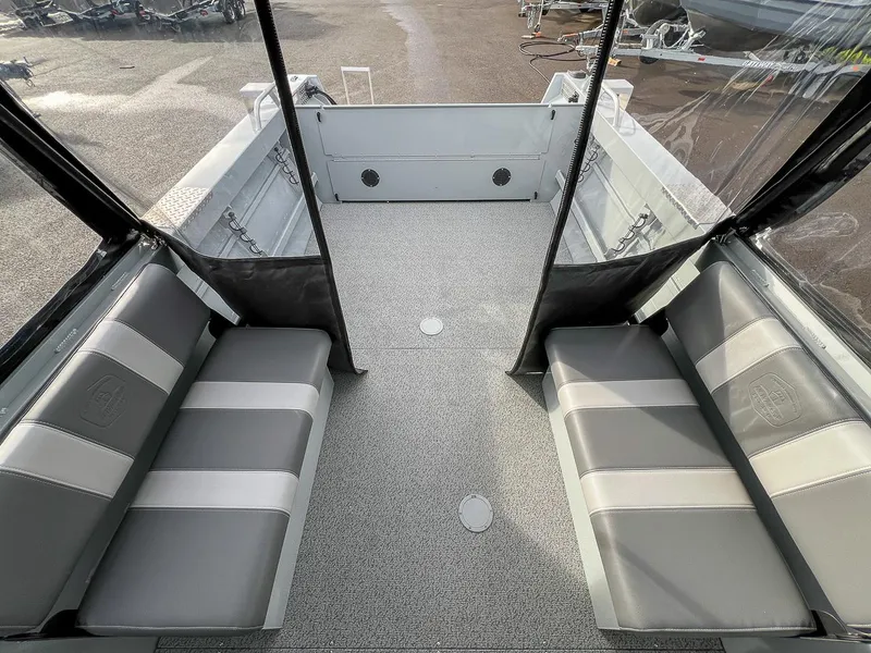 Slide: The Image of Hewescraft 200 Pro-V 2026 - 13