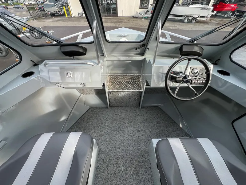 Slide: The Image of Hewescraft 200 Pro-V 2026 - 8