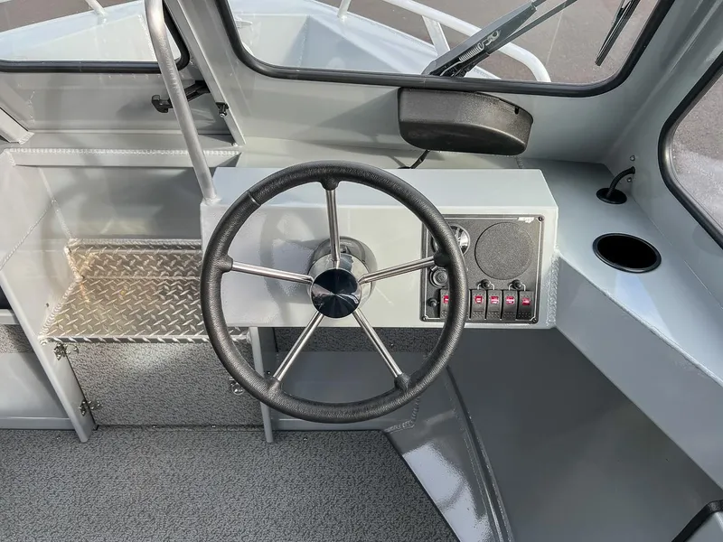 Slide: The Image of Hewescraft 200 Pro-V 2026 - 9