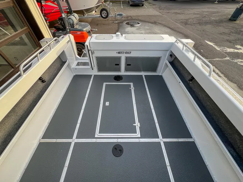 Slide: The Image of North River 24' Seahawk 2026 - 14