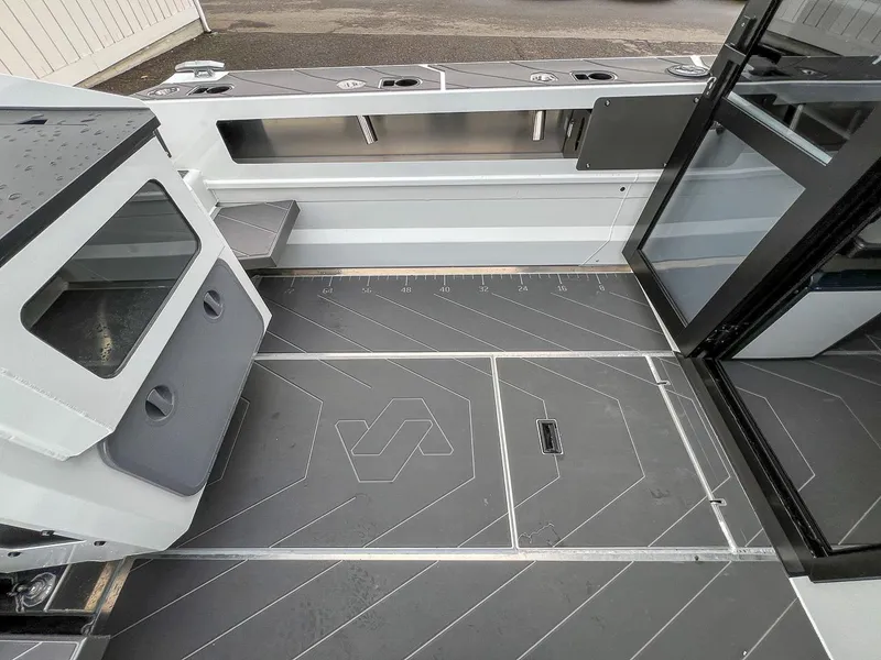 Slide: The Image of Stabi-Craft 2500 Ultracab XL 2026 - 21