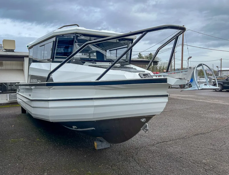 Slide: The Image of Stabi-Craft 2500 Ultracab XL 2026 - 6