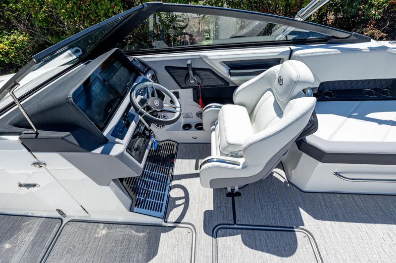 Slide: The Image of Cobalt R8 2024 - 13