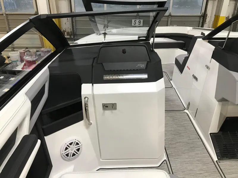 Slide: The Image of Cobalt R8 2024 - 20