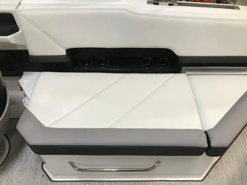 Slide: The Image of Cobalt R8 2024 - 24