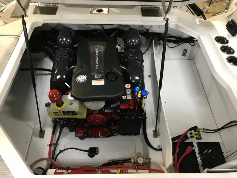 Slide: The Image of Cobalt R8 2024 - 27