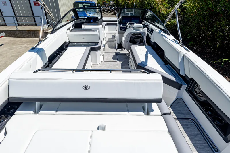 Slide: The Image of Cobalt R8 2024 - 4