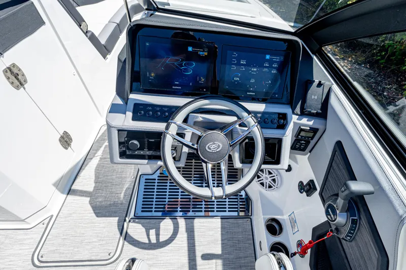 Slide: The Image of Cobalt R8 2024 - 8