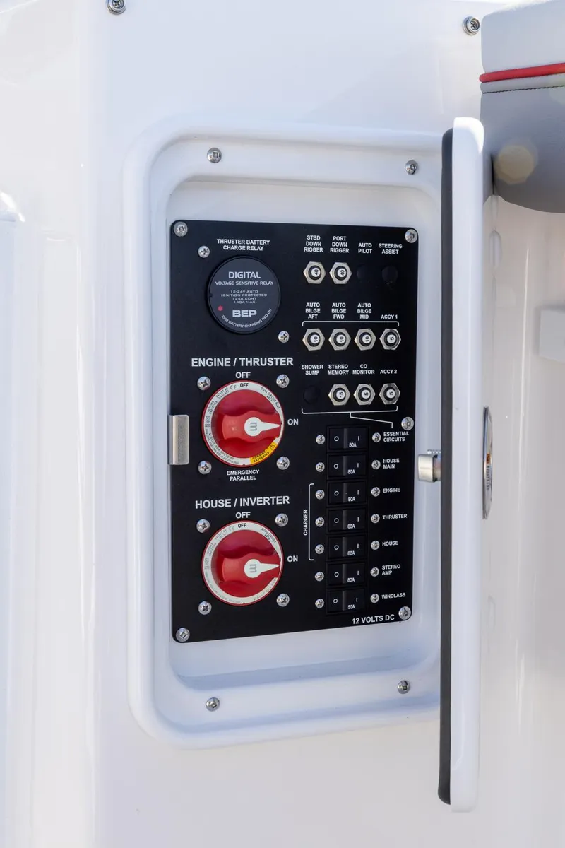 Slide: The Image of Solara 250 Dual Console 2024 - 14