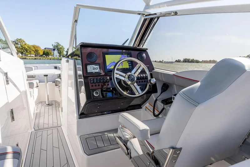 Slide: The Image of Solara 250 Dual Console 2024 - 21