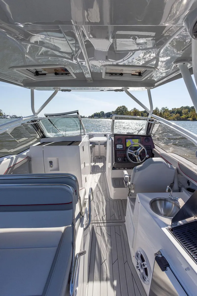 Slide: The Image of Solara 250 Dual Console 2024 - 25