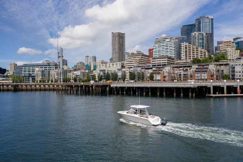 Slide: The Image of Solara 250 Dual Console 2024 - 72