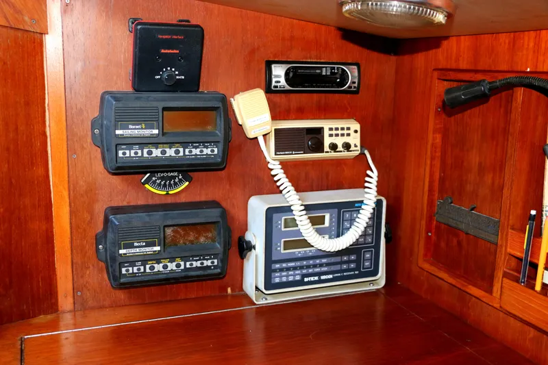 Slide: The Image of 1985 Baltic 35 yacht navigation and communication equipment panel. - 32