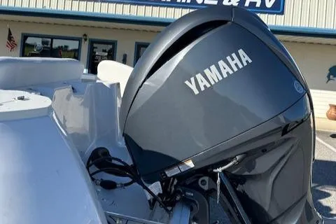 Slide: The Image of 2024 Sea Fox 228 Commander with Yamaha outboard motor. - 18