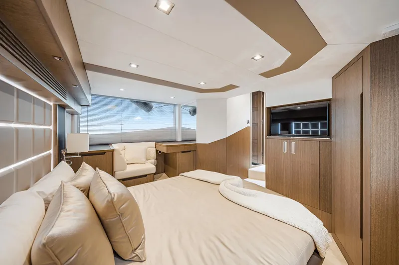 Slide: The Image of Galeon 500 Fly 2019 - 20