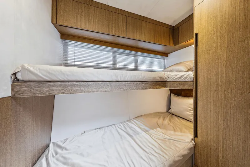 Slide: The Image of Galeon 500 Fly 2019 - 24