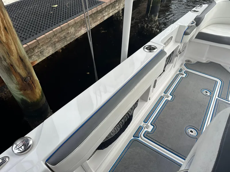 Slide: The Image of Nor-Tech 390 Sport 2021 - 53