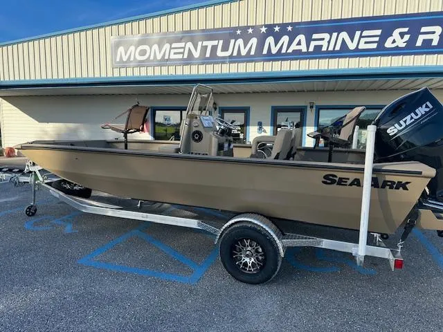 The Image of 2024 SeaArk 2072 VFX Elite CC boat on trailer at Momentum Marine. - 1
