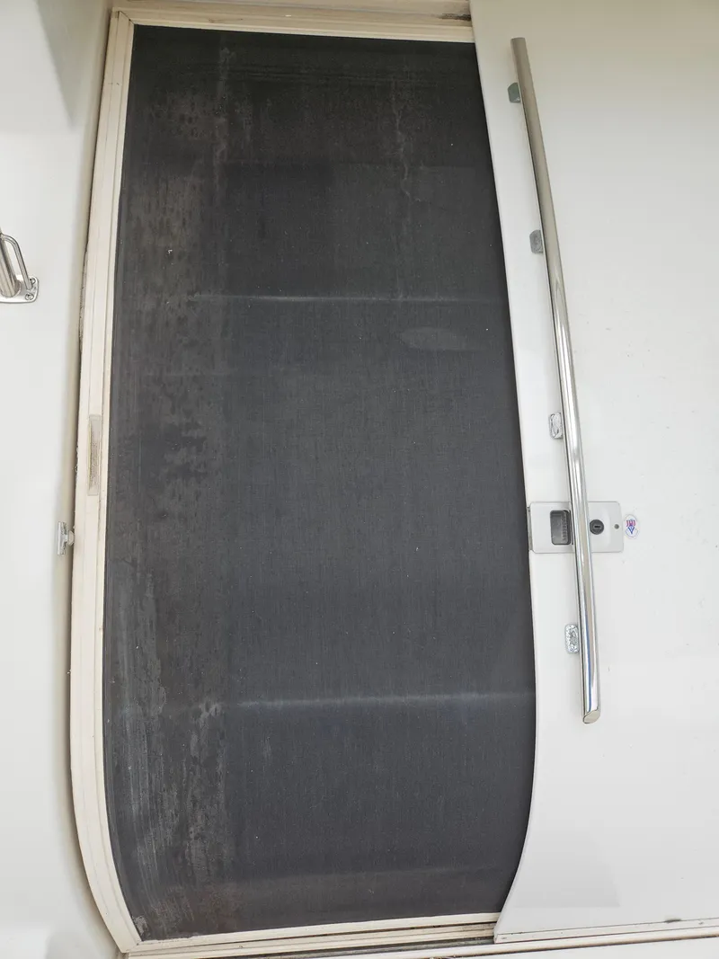 Slide: The Image of Maxum 4100 SCA 2000 - 50