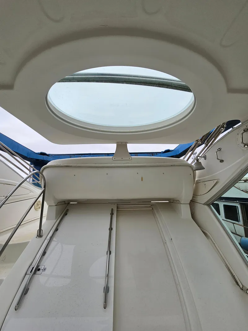 Slide: The Image of Maxum 4100 SCA 2000 - 51