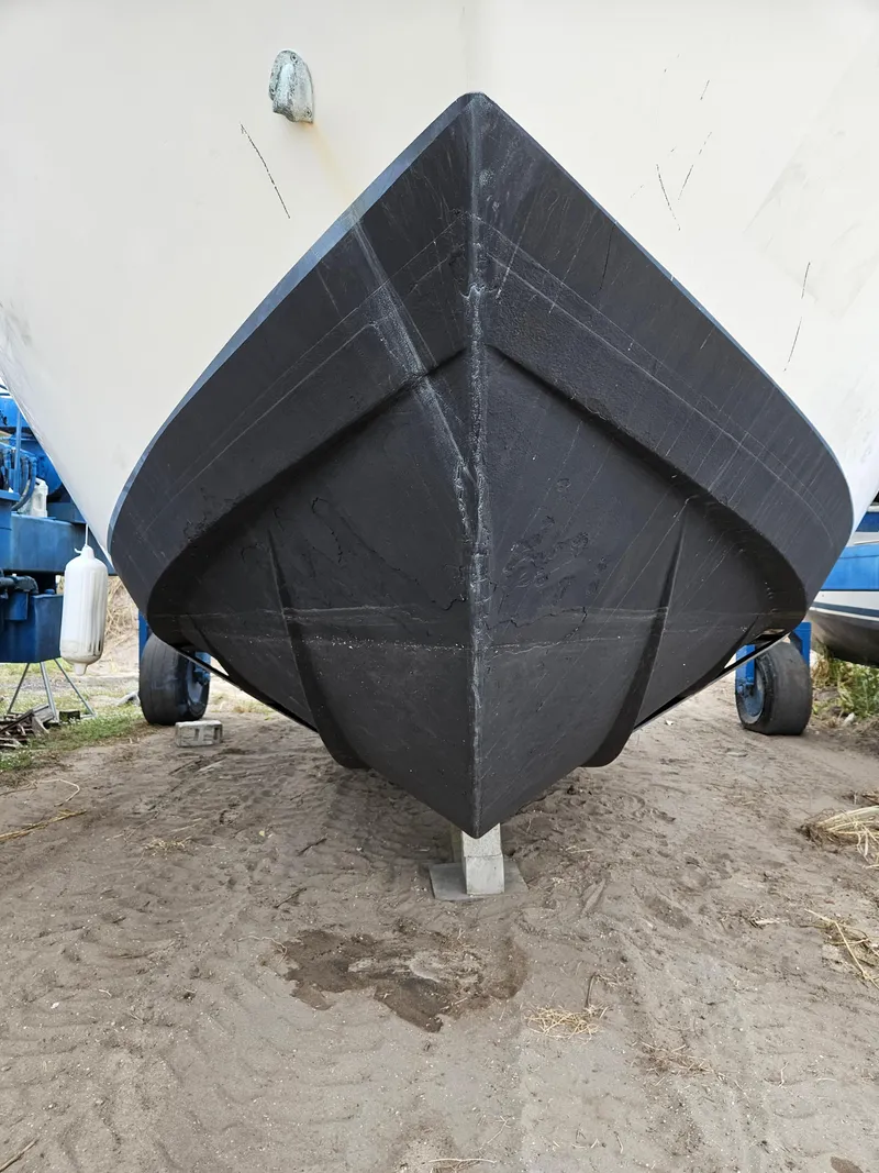 Slide: The Image of Maxum 4100 SCA 2000 - 53