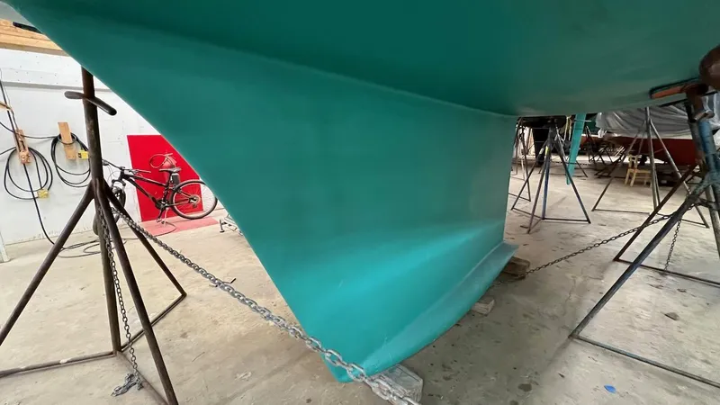 Slide: The Image of Lyman-Morse Sparkman & Stephens Sloop 2004 keel in a boatyard. - 37