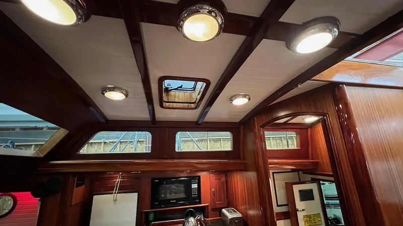 Slide: The Image of Lyman-Morse Sparkman & Stephens Sloop 2004 - 77