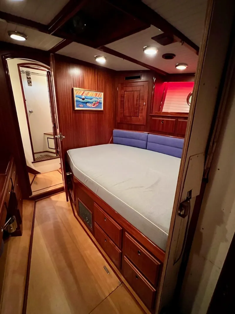 Slide: The Image of Lyman-Morse Sparkman & Stephens Sloop 2004 - 82