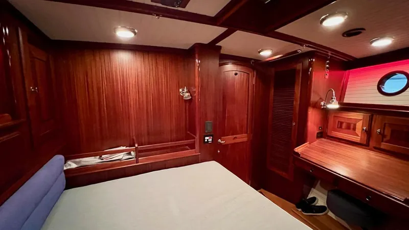 Slide: The Image of Lyman-Morse Sparkman & Stephens Sloop 2004 - 83