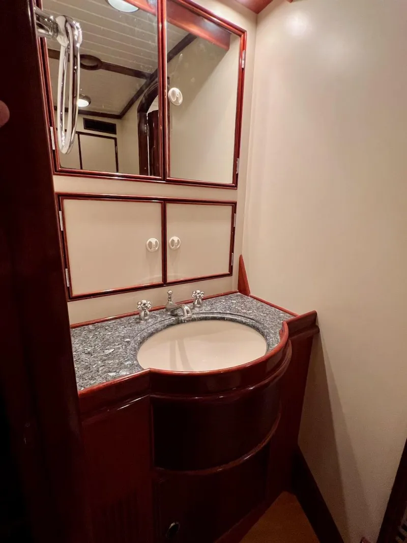 Slide: The Image of Lyman-Morse Sparkman & Stephens Sloop 2004 - 86