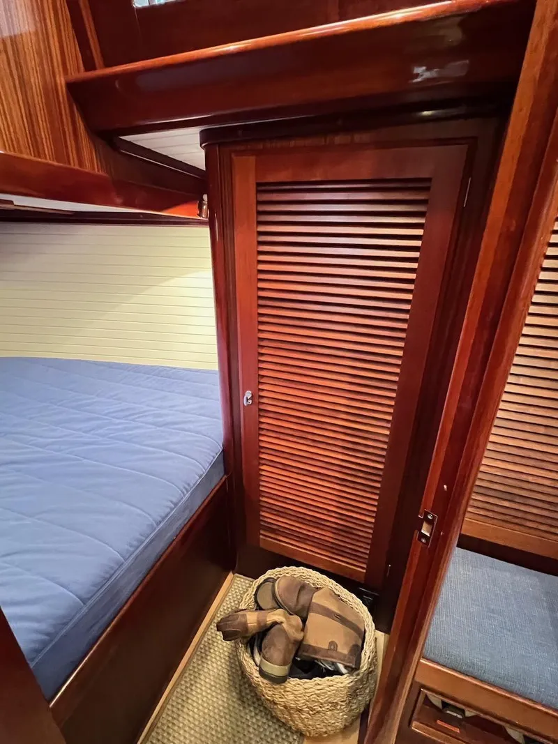 Slide: The Image of Lyman-Morse Sparkman & Stephens Sloop 2004 - 93