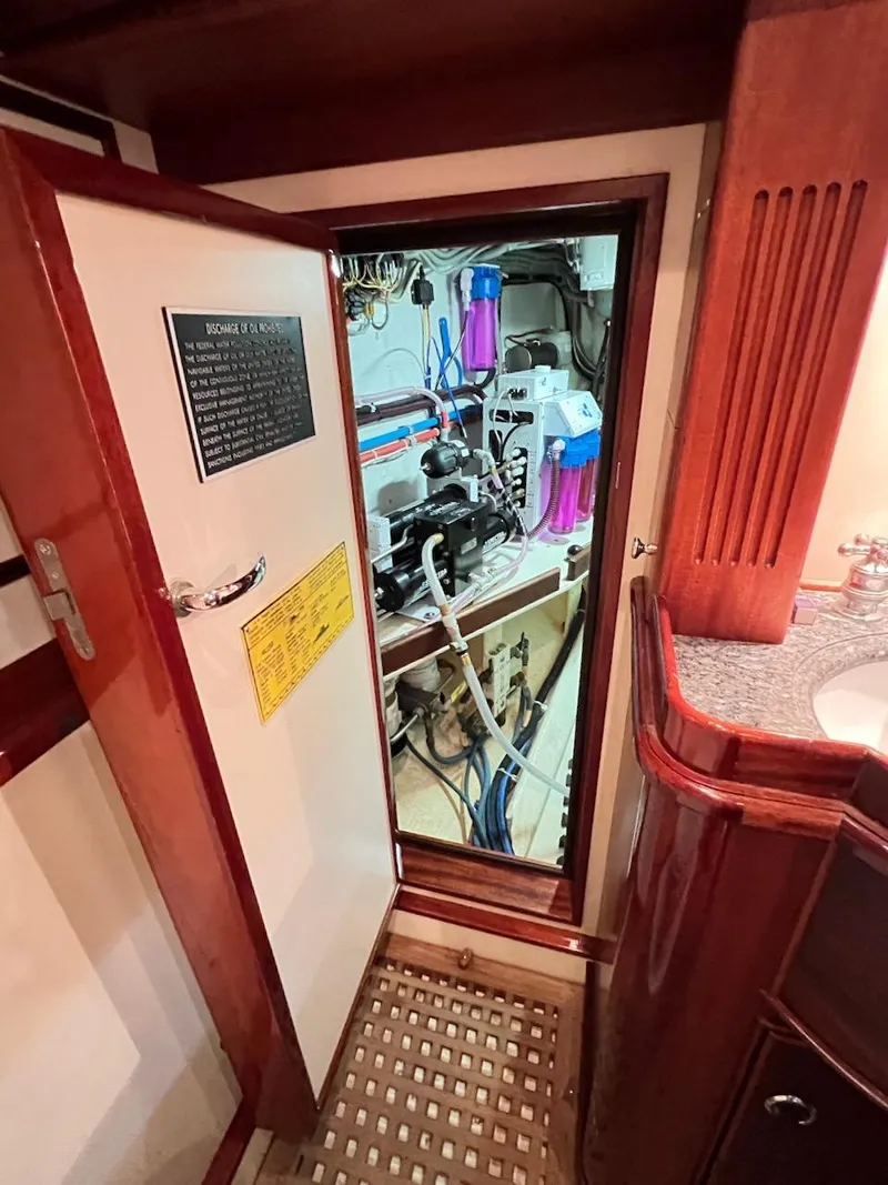 Slide: The Image of Lyman-Morse Sparkman & Stephens Sloop 2004 - 96