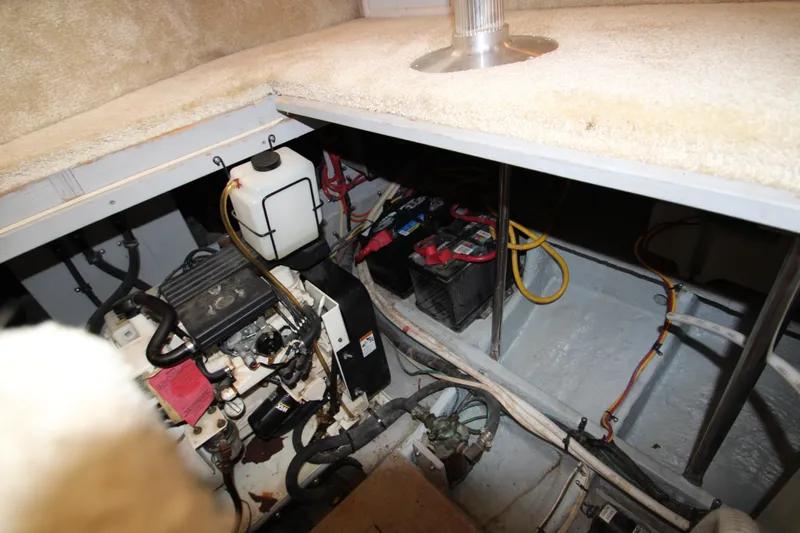 Slide: The Image of Silverton 392 Motor Yacht 2000 - 102