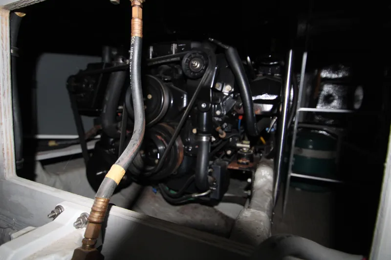 Slide: The Image of Silverton 392 Motor Yacht 2000 - 106