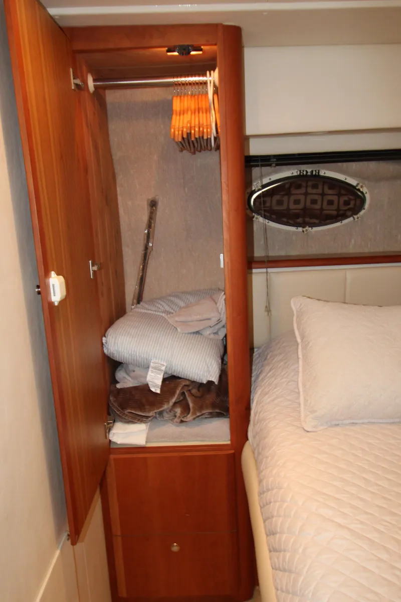 Slide: The Image of Silverton 392 Motor Yacht 2000 - 110