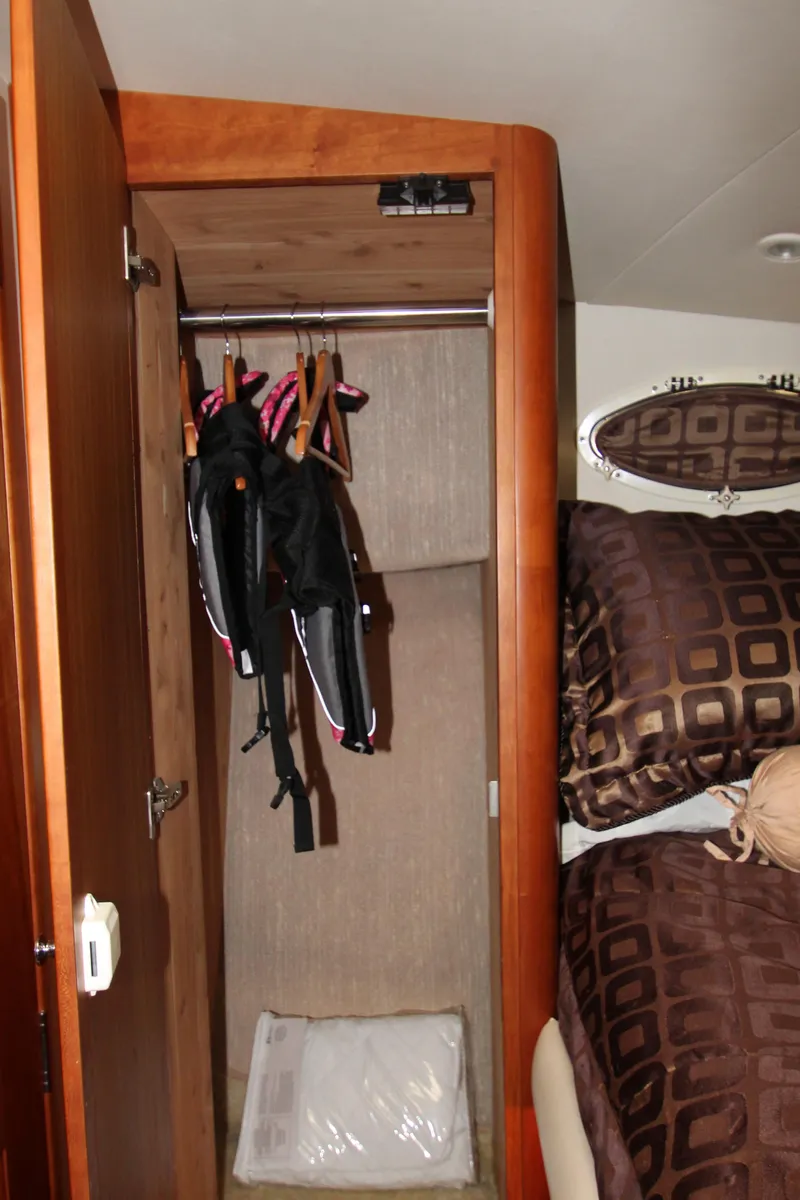 Slide: The Image of Silverton 392 Motor Yacht 2000 - 113