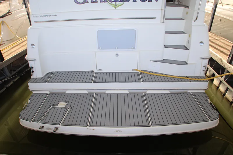 Slide: The Image of Silverton 392 Motor Yacht 2000 - 123