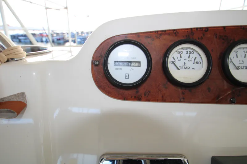 Slide: The Image of Silverton 392 Motor Yacht 2000 - 131