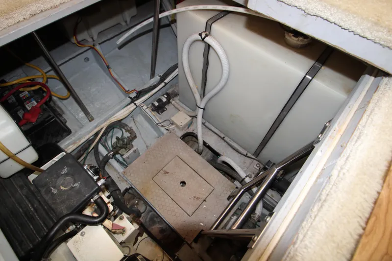 Slide: The Image of Silverton 392 Motor Yacht 2000 - 135