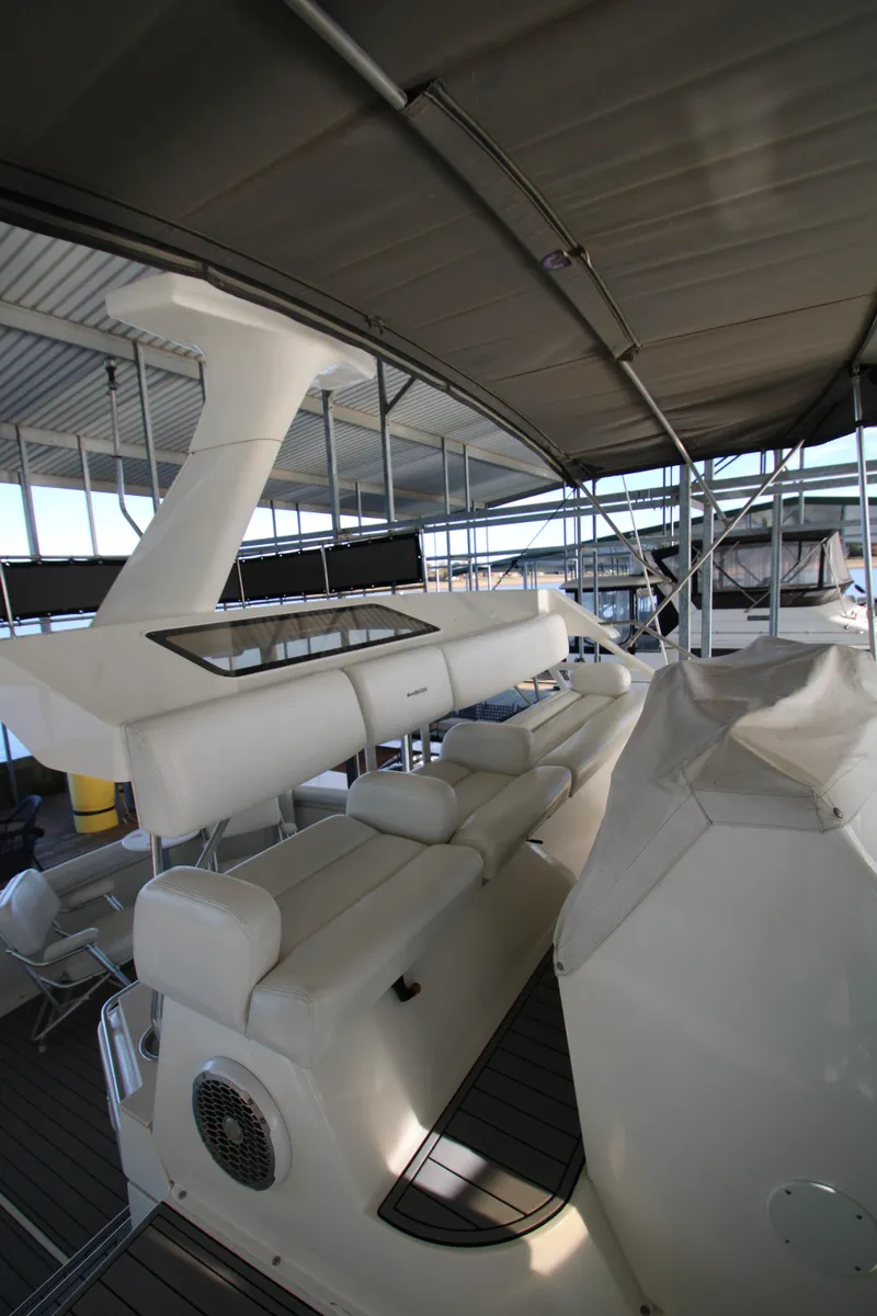 Slide: The Image of Silverton 392 Motor Yacht 2000 - 143