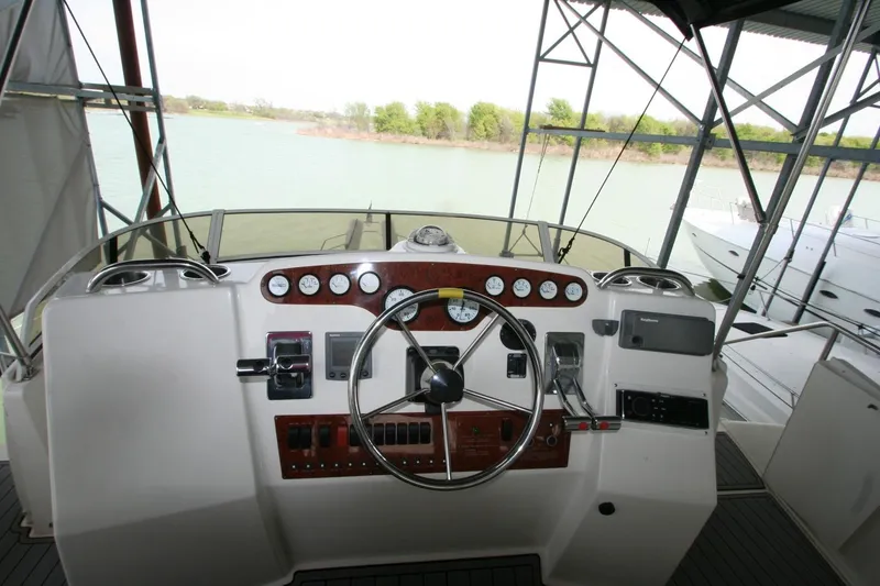 Slide: The Image of Silverton 392 Motor Yacht 2000 - 60