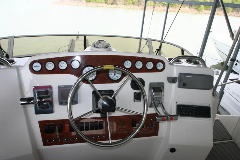 Slide: The Image of Silverton 392 Motor Yacht 2000 - 61