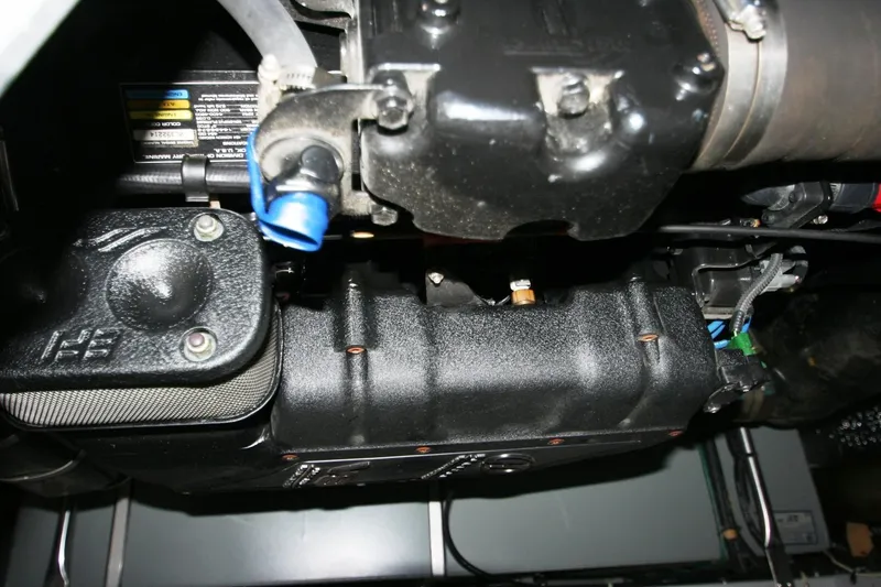 Slide: The Image of Silverton 392 Motor Yacht 2000 - 64