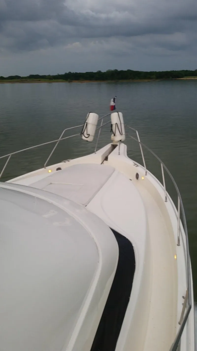 Slide: The Image of Silverton 392 Motor Yacht 2000 - 68