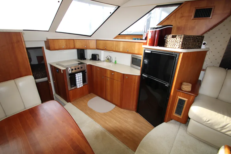 Slide: The Image of Silverton 392 Motor Yacht 2000 - 74