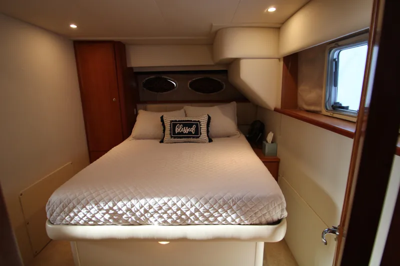 Slide: The Image of Silverton 392 Motor Yacht 2000 - 86